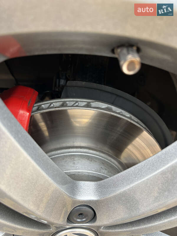 Внедорожник / Кроссовер Volkswagen Touareg 2011 в Белой Церкви