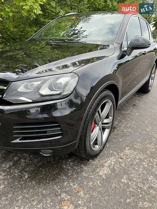 Внедорожник / Кроссовер Volkswagen Touareg 2011 в Белой Церкви