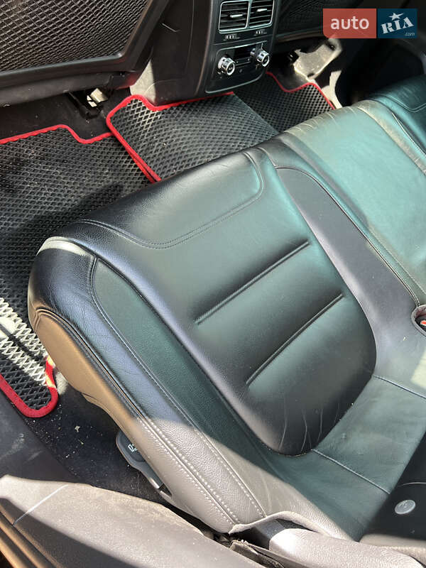 Внедорожник / Кроссовер Volkswagen Touareg 2011 в Белой Церкви