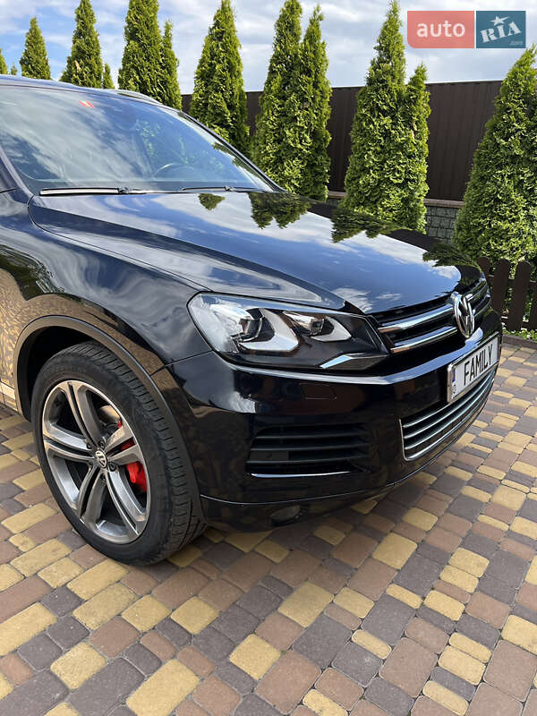 Внедорожник / Кроссовер Volkswagen Touareg 2011 в Белой Церкви