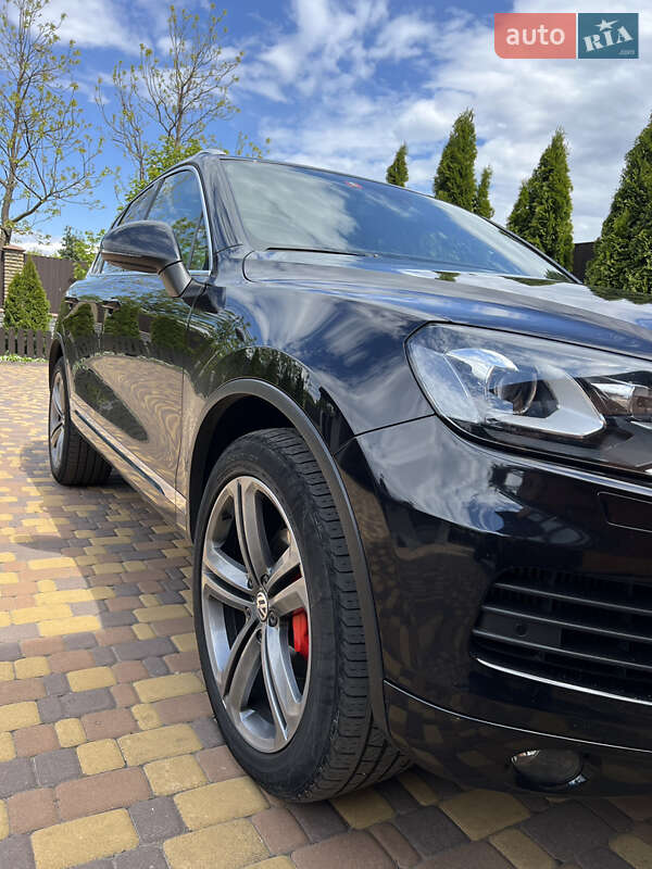 Внедорожник / Кроссовер Volkswagen Touareg 2011 в Белой Церкви