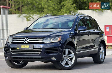 Позашляховик / Кросовер Volkswagen Touareg 2010 в Києві