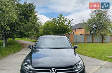Внедорожник / Кроссовер Volkswagen Touareg 2012 в 