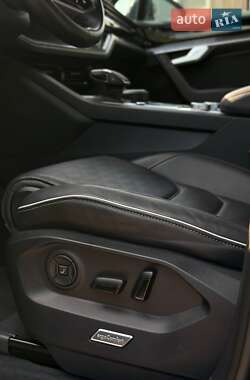 Позашляховик / Кросовер Volkswagen Touareg 2020 в 