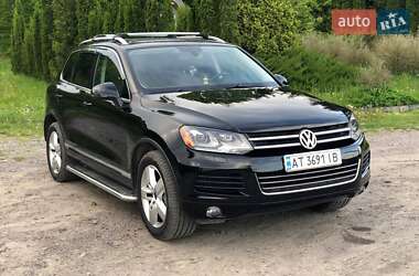 Внедорожник / Кроссовер Volkswagen Touareg 2013 в 