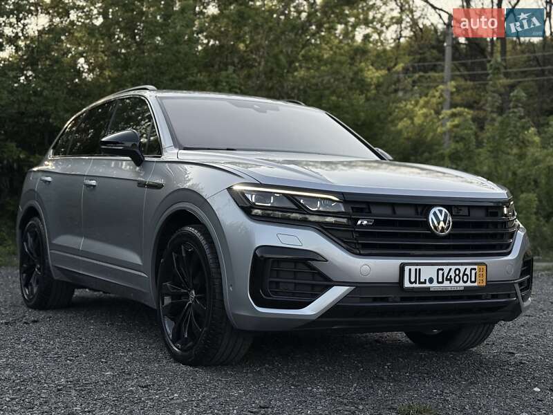 Позашляховик / Кросовер Volkswagen Touareg 2020 в Гнівані