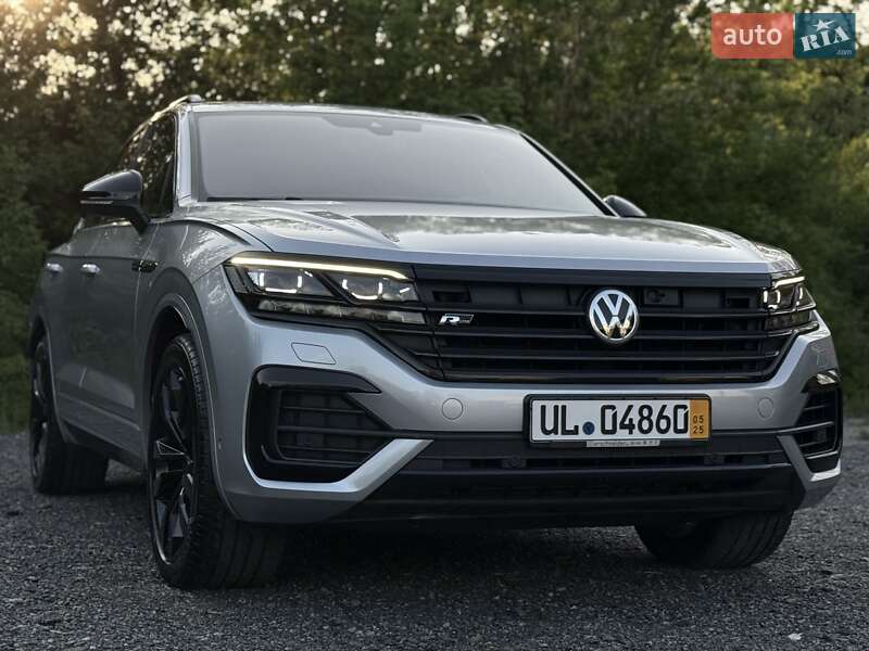 Позашляховик / Кросовер Volkswagen Touareg 2020 в Гнівані