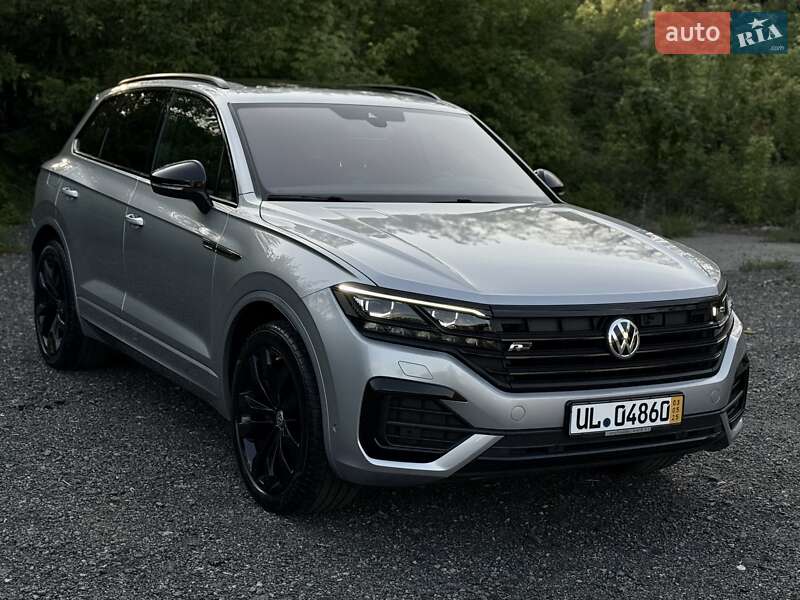 Позашляховик / Кросовер Volkswagen Touareg 2020 в Гнівані