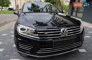 Внедорожник / Кроссовер Volkswagen Touareg 2016 в 