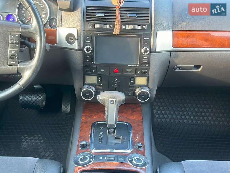 Позашляховик / Кросовер Volkswagen Touareg 2008 в Вінниці