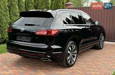 Внедорожник / Кроссовер Volkswagen Touareg 2019 в 