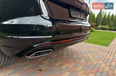 Внедорожник / Кроссовер Volkswagen Touareg 2019 в 