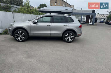 Позашляховик / Кросовер Volkswagen Touareg 2016 в 