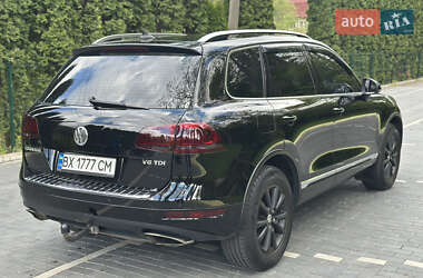 Внедорожник / Кроссовер Volkswagen Touareg 2012 в 
