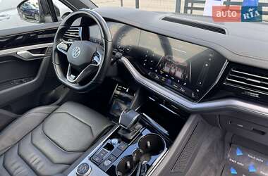 Внедорожник / Кроссовер Volkswagen Touareg 2020 в 