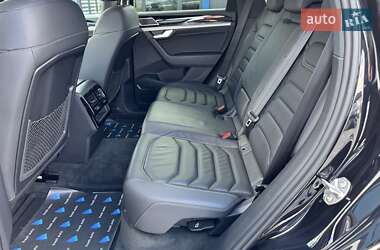 Внедорожник / Кроссовер Volkswagen Touareg 2020 в 