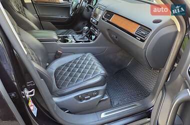 Внедорожник / Кроссовер Volkswagen Touareg 2017 в 