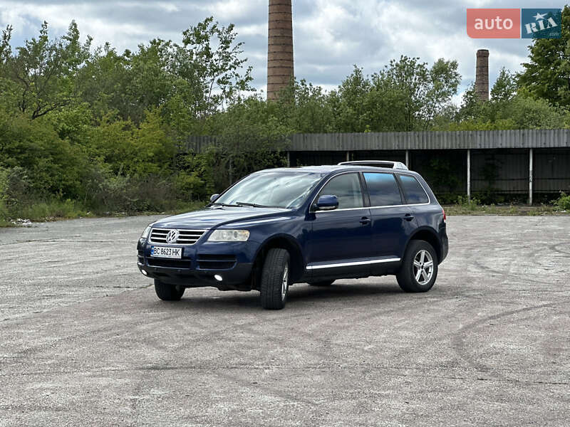 Внедорожник / Кроссовер Volkswagen Touareg 2005 в Новояворовске