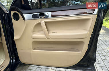 Позашляховик / Кросовер Volkswagen Touareg 2007 в 