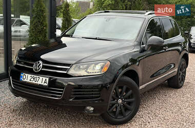 Позашляховик / Кросовер Volkswagen Touareg 2012 в 
