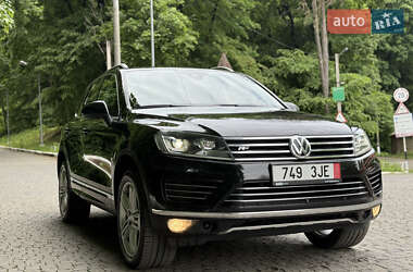 Позашляховик / Кросовер Volkswagen Touareg 2017 в Чернівцях