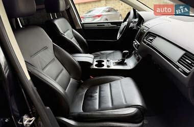 Внедорожник / Кроссовер Volkswagen Touareg 2017 в 
