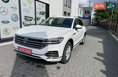 Позашляховик / Кросовер Volkswagen Touareg 2018 в Тячеві