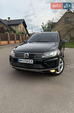 Позашляховик / Кросовер Volkswagen Touareg 2016 в 