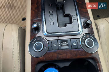 Внедорожник / Кроссовер Volkswagen Touareg 2007 в 