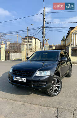 Позашляховик / Кросовер Volkswagen Touareg 2004 в 