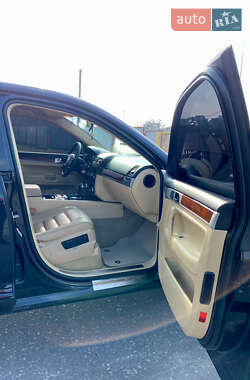 Позашляховик / Кросовер Volkswagen Touareg 2004 в 