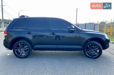 Позашляховик / Кросовер Volkswagen Touareg 2004 в 