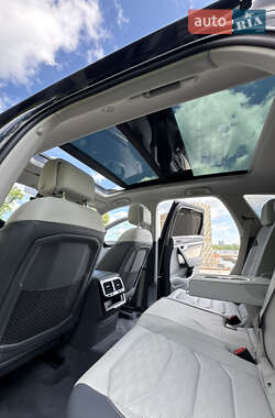 Внедорожник / Кроссовер Volkswagen Touareg 2024 в 