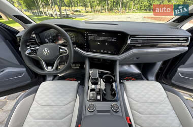 Внедорожник / Кроссовер Volkswagen Touareg 2024 в 