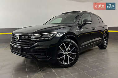 Позашляховик / Кросовер Volkswagen Touareg 2019 в Козятині