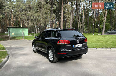Внедорожник / Кроссовер Volkswagen Touareg 2012 в 