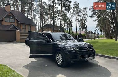 Внедорожник / Кроссовер Volkswagen Touareg 2012 в 