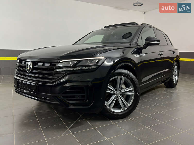 Внедорожник / Кроссовер Volkswagen Touareg 2019 в 