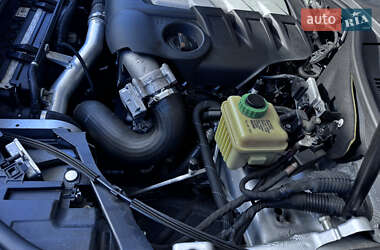 Внедорожник / Кроссовер Volkswagen Touareg 2011 в 
