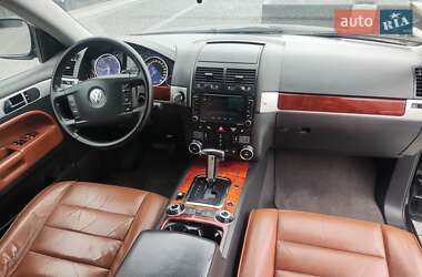 Внедорожник / Кроссовер Volkswagen Touareg 2005 в 