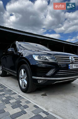 Позашляховик / Кросовер Volkswagen Touareg 2016 в 