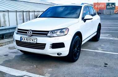 Позашляховик / Кросовер Volkswagen Touareg 2013 в Києві