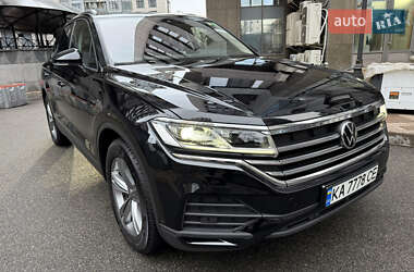 Позашляховик / Кросовер Volkswagen Touareg 2021 в 
