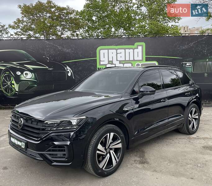 Внедорожник / Кроссовер Volkswagen Touareg 2020 в 