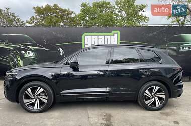 Внедорожник / Кроссовер Volkswagen Touareg 2020 в 