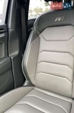 Внедорожник / Кроссовер Volkswagen Touareg 2020 в 