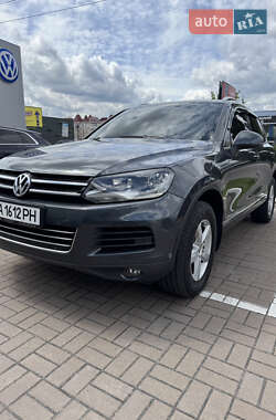 Внедорожник / Кроссовер Volkswagen Touareg 2013 в 