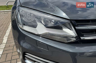 Внедорожник / Кроссовер Volkswagen Touareg 2013 в 