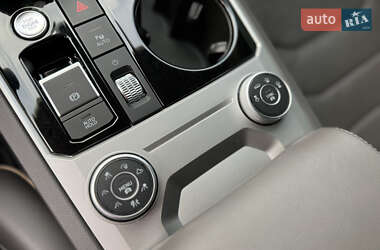 Внедорожник / Кроссовер Volkswagen Touareg 2020 в 