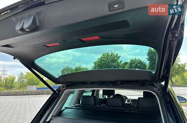 Внедорожник / Кроссовер Volkswagen Touareg 2011 в 